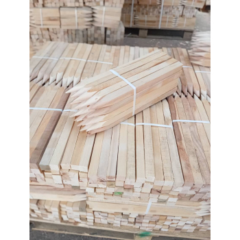 Paliki słupki geodezyjne bukowe 2,5 × 2,5 × 80 cm – opakowanie 25 sztuk